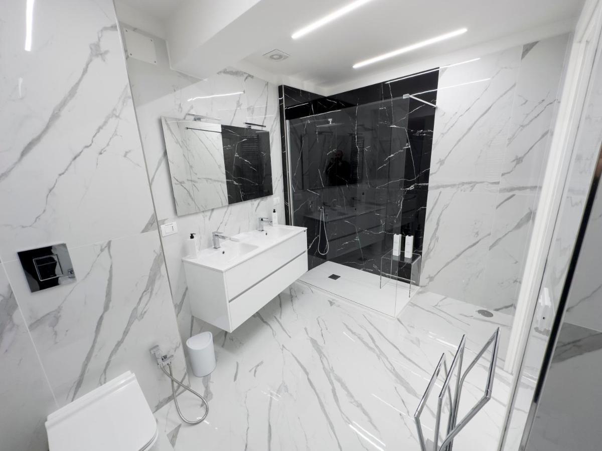 White Elegance Luxury B&B Caserta Buitenkant foto