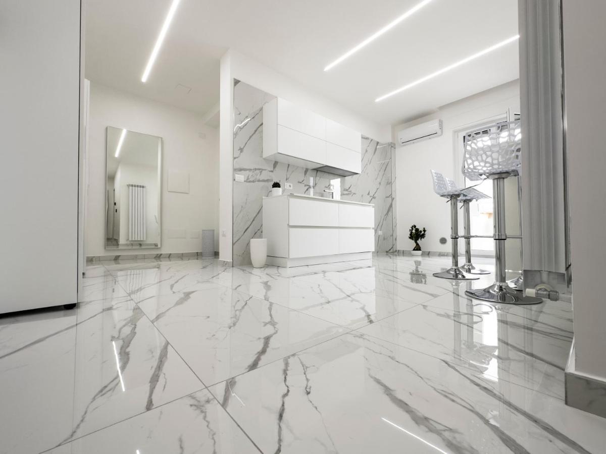 White Elegance Luxury B&B Caserta Buitenkant foto