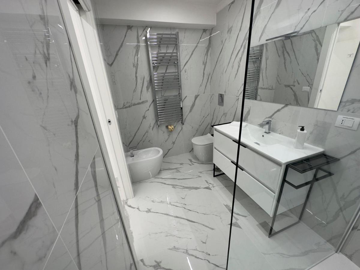 White Elegance Luxury B&B Caserta Buitenkant foto