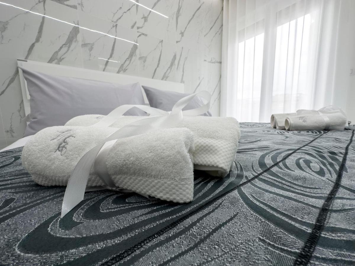 White Elegance Luxury B&B Caserta Buitenkant foto