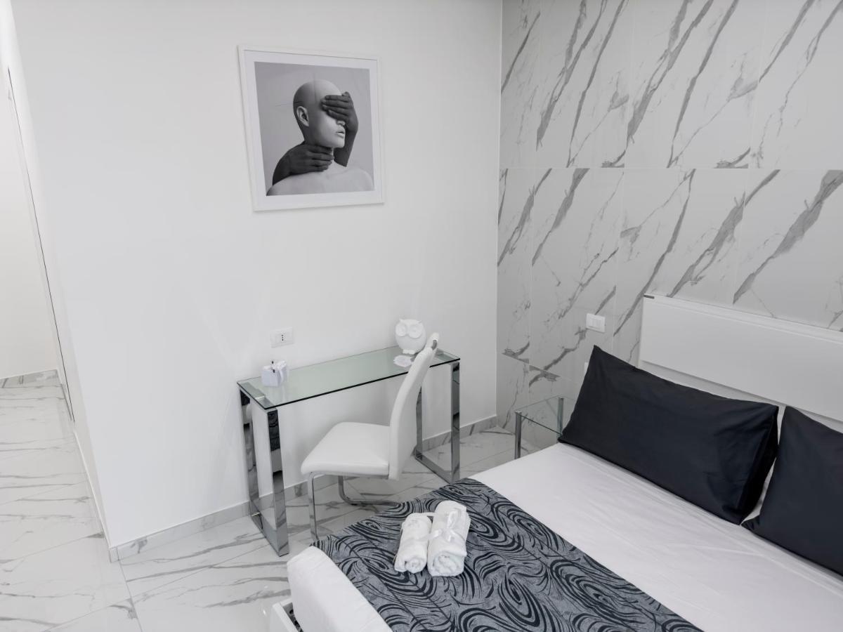 White Elegance Luxury B&B Caserta Buitenkant foto