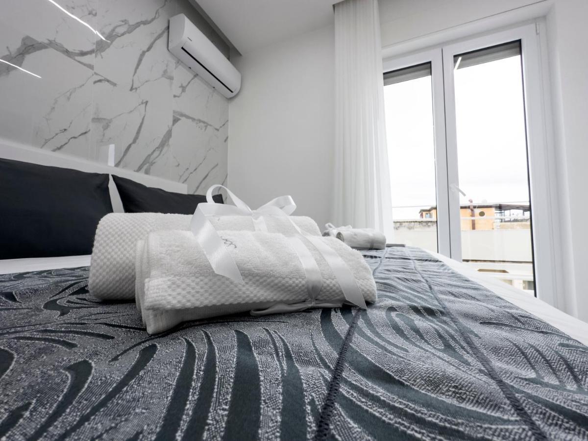 White Elegance Luxury B&B Caserta Buitenkant foto