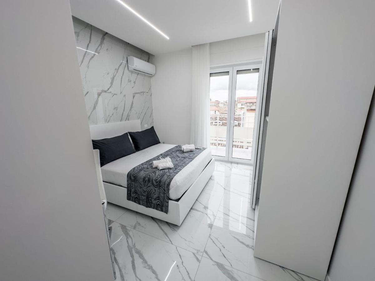 White Elegance Luxury B&B Caserta Buitenkant foto