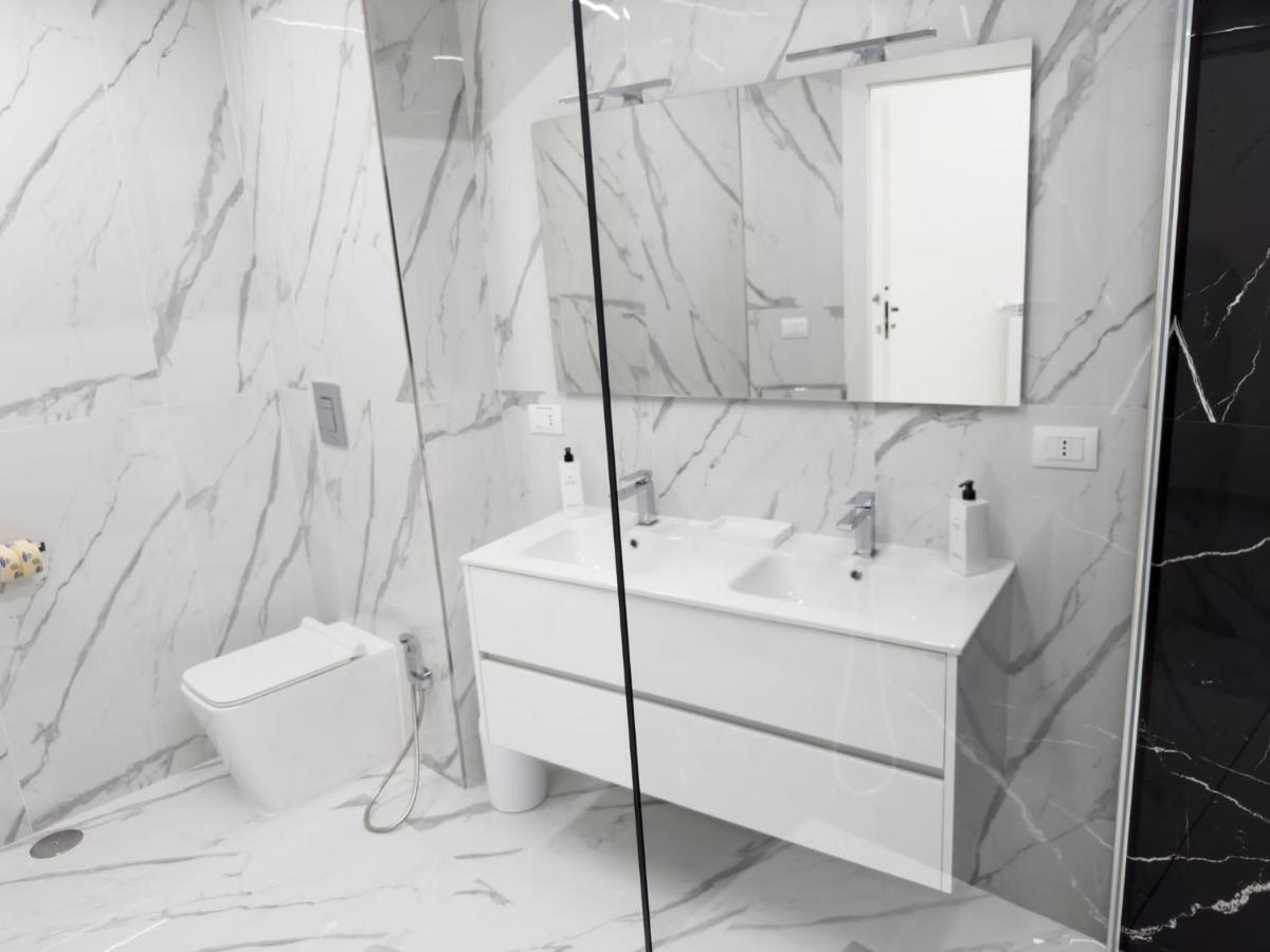 White Elegance Luxury B&B Caserta Buitenkant foto