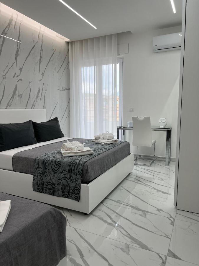 White Elegance Luxury B&B Caserta Buitenkant foto