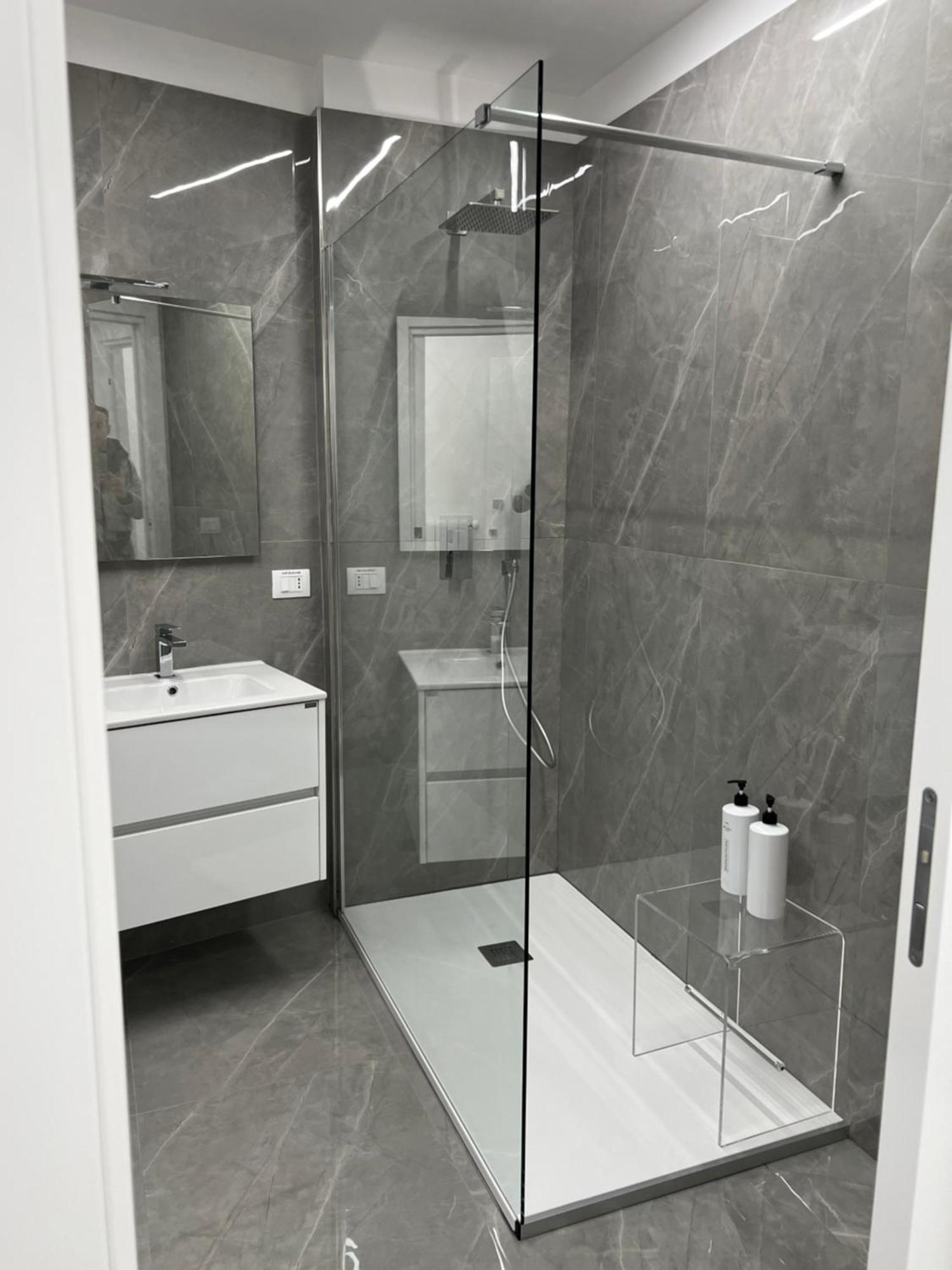 White Elegance Luxury B&B Caserta Buitenkant foto