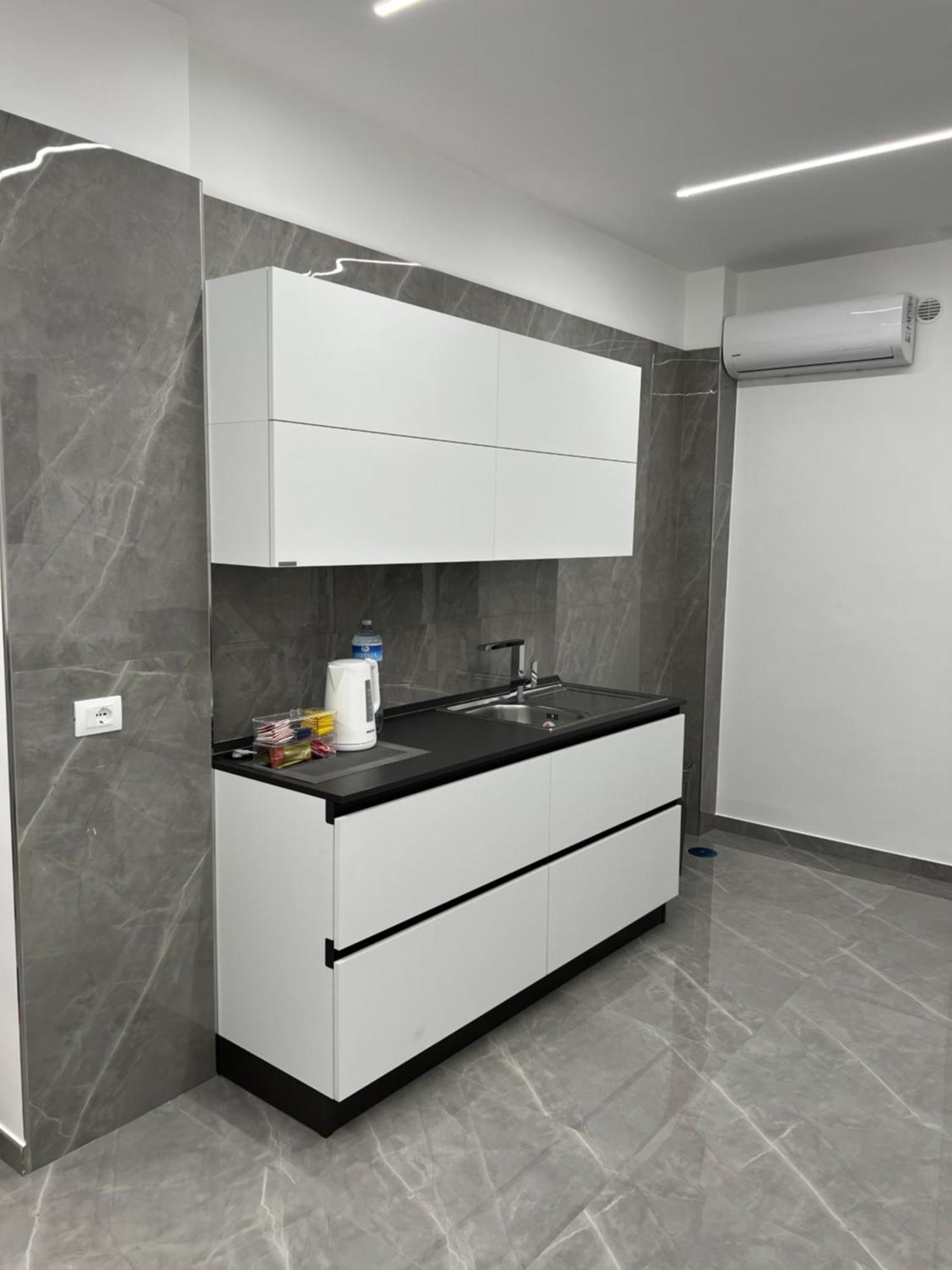 White Elegance Luxury B&B Caserta Buitenkant foto