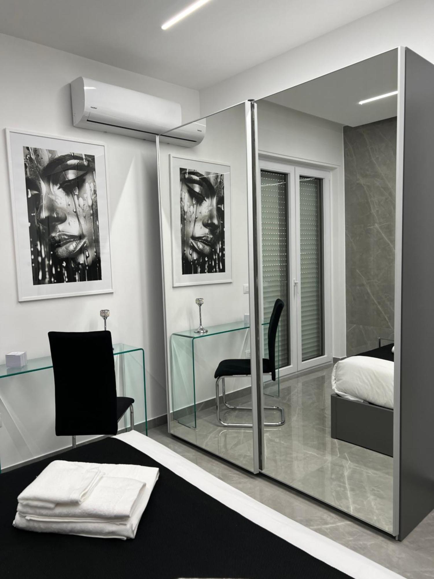 White Elegance Luxury B&B Caserta Buitenkant foto
