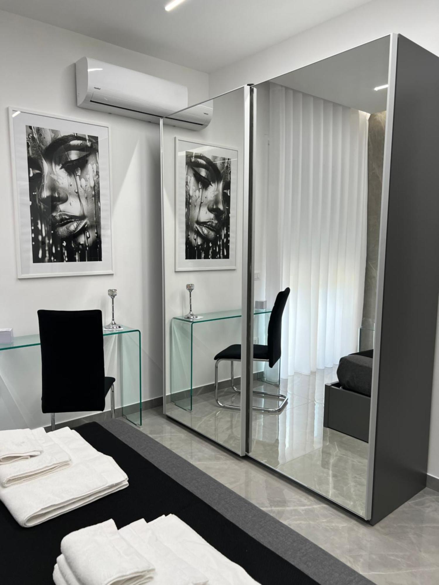 White Elegance Luxury B&B Caserta Buitenkant foto