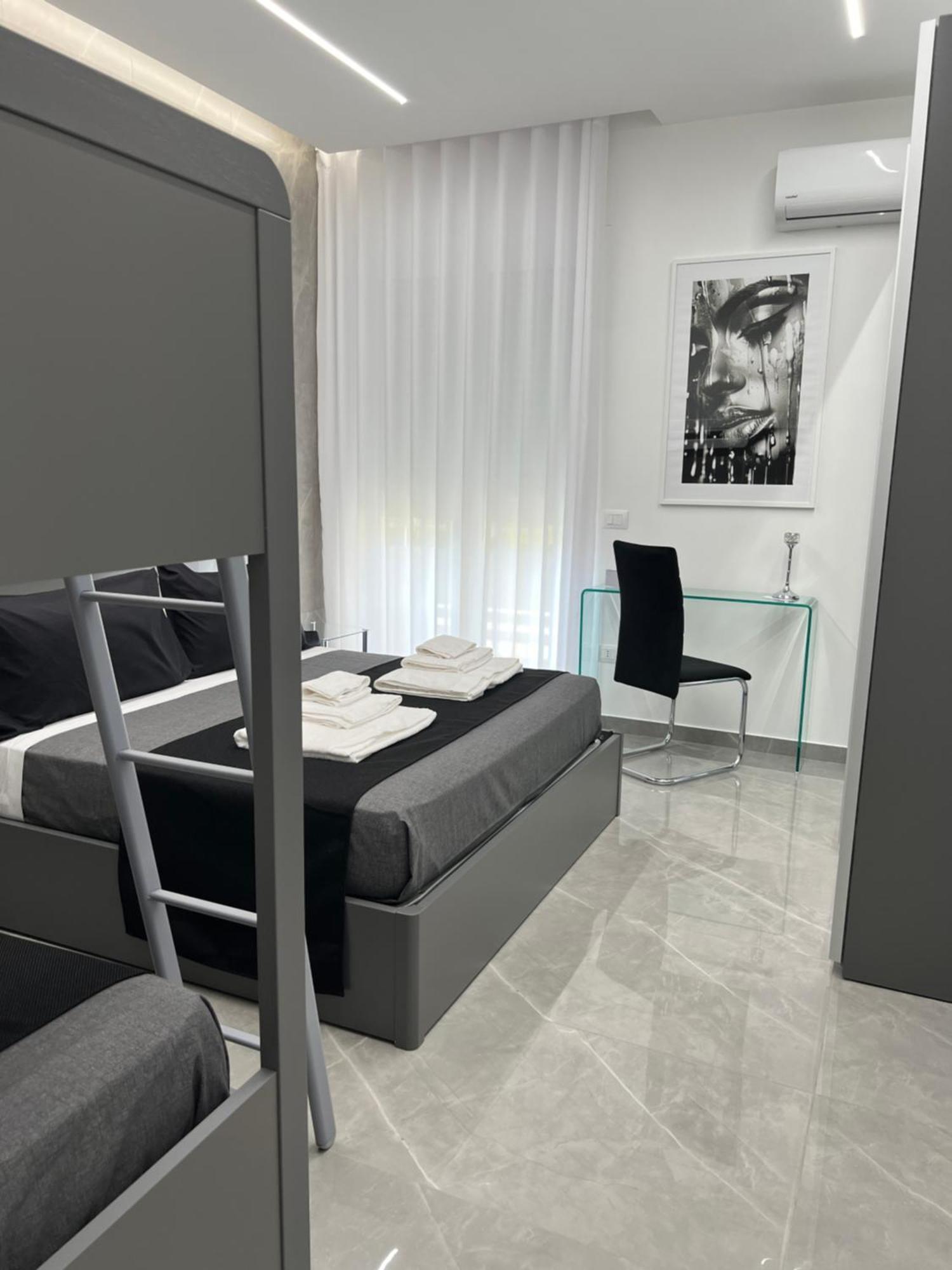 White Elegance Luxury B&B Caserta Buitenkant foto