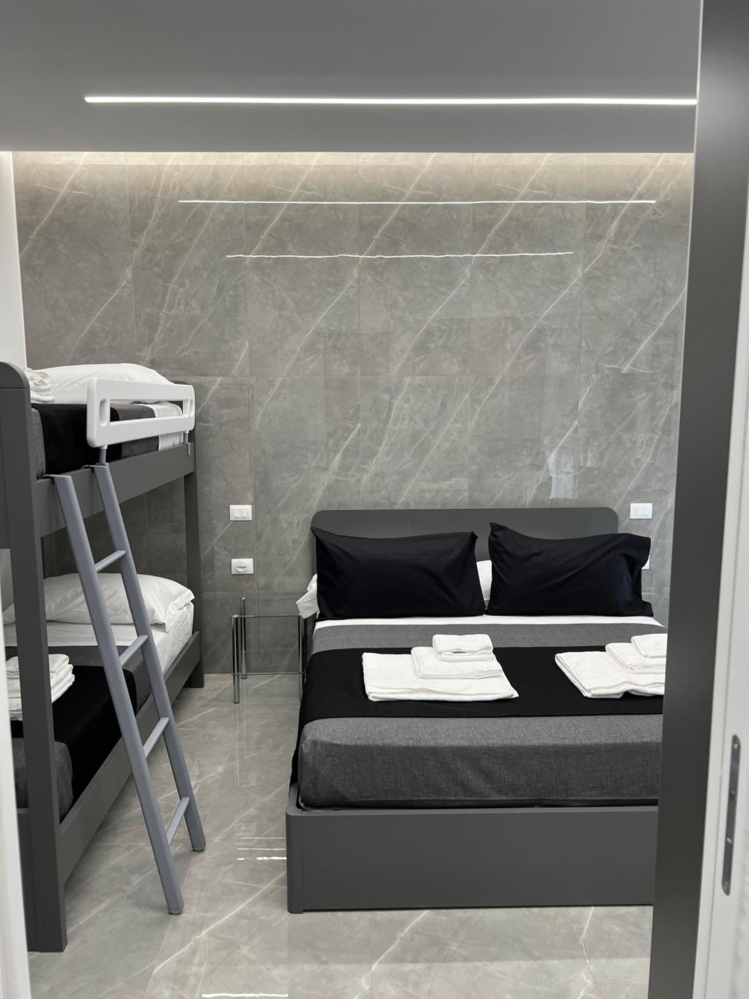 White Elegance Luxury B&B Caserta Buitenkant foto