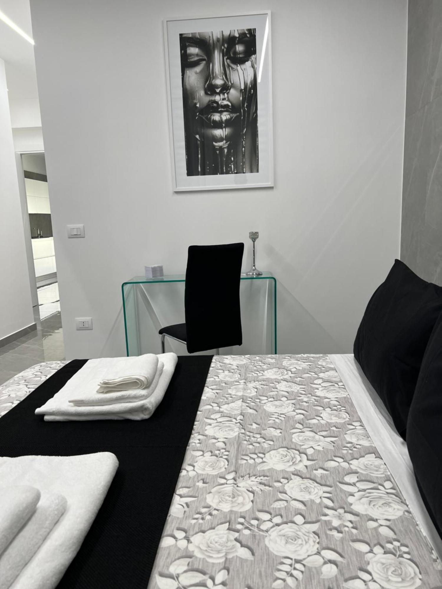 White Elegance Luxury B&B Caserta Buitenkant foto