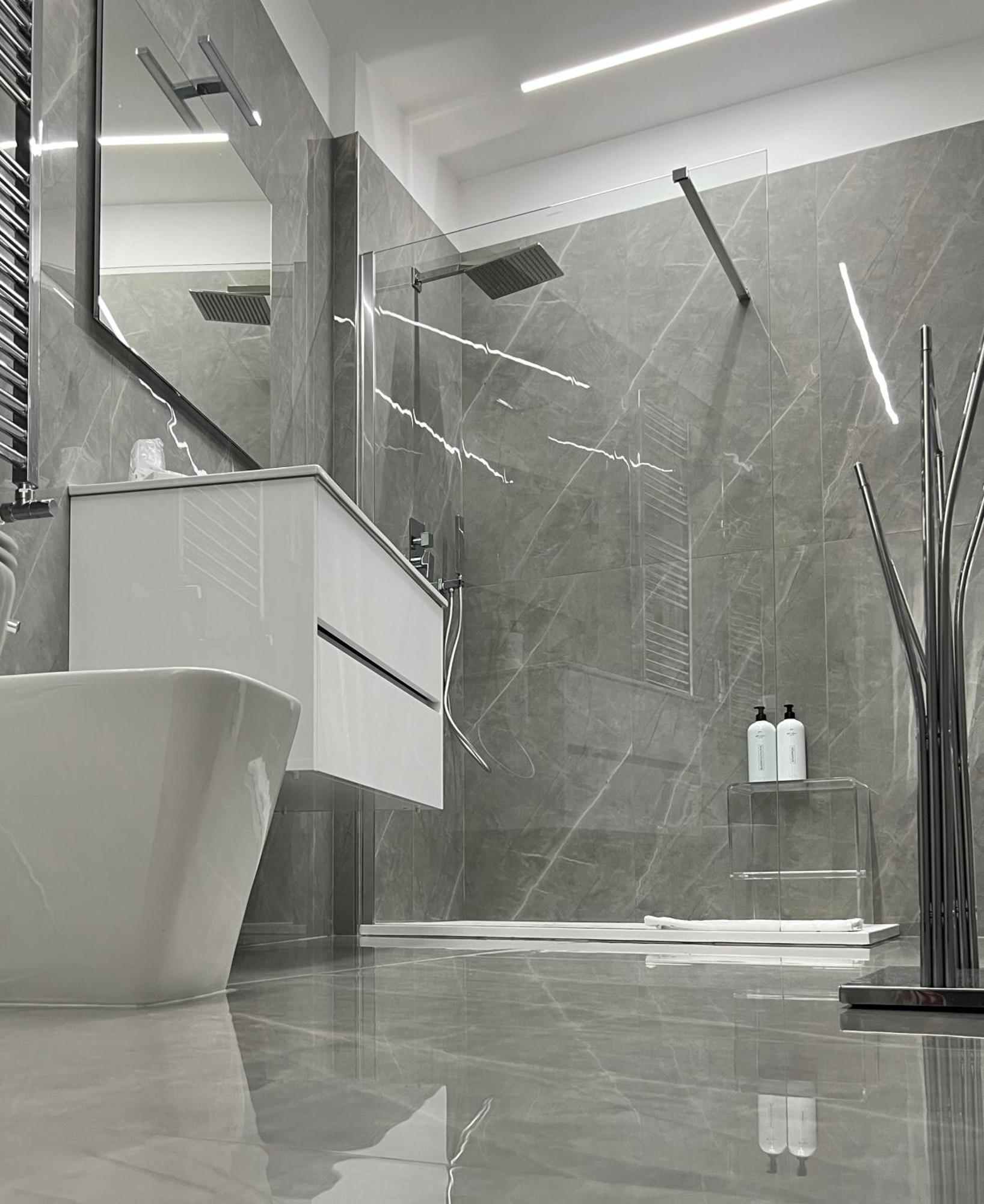 White Elegance Luxury B&B Caserta Buitenkant foto
