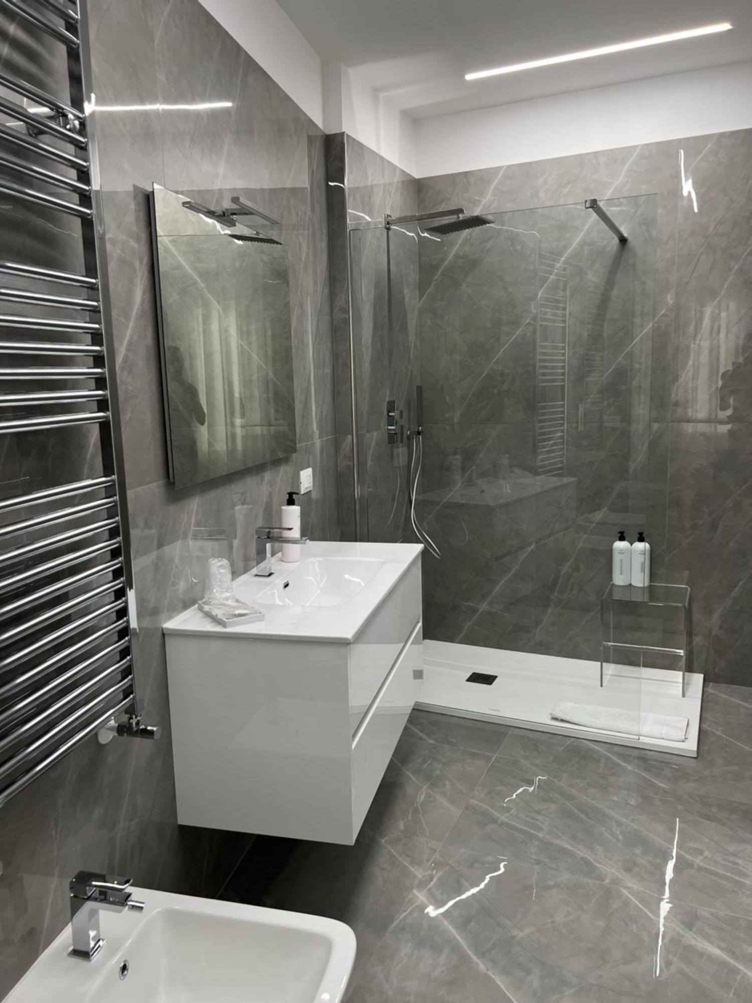 White Elegance Luxury B&B Caserta Buitenkant foto