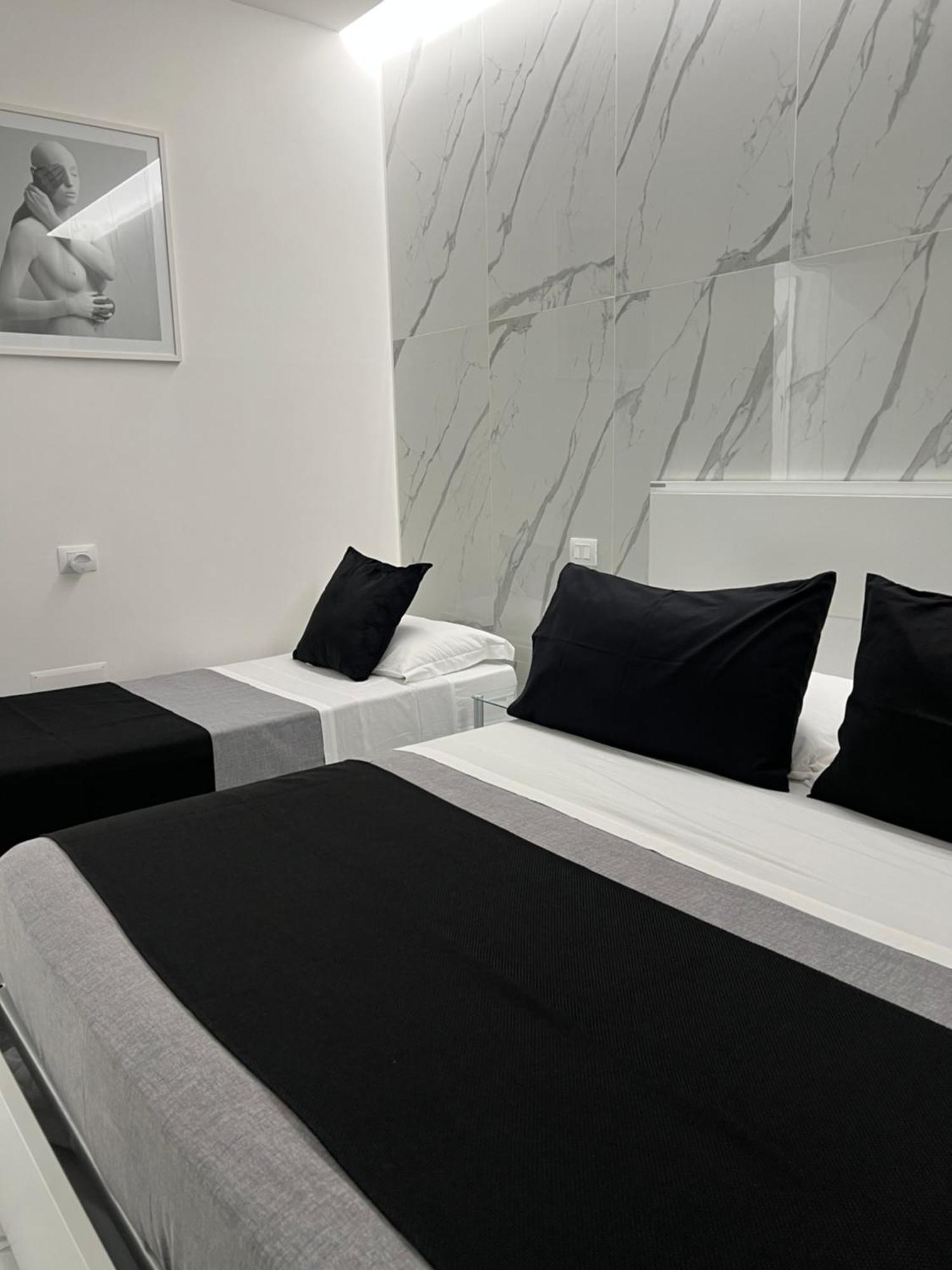 White Elegance Luxury B&B Caserta Buitenkant foto